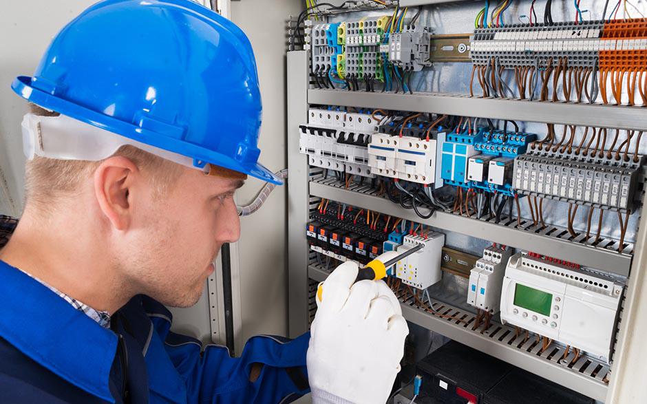 cherche électricien Orly